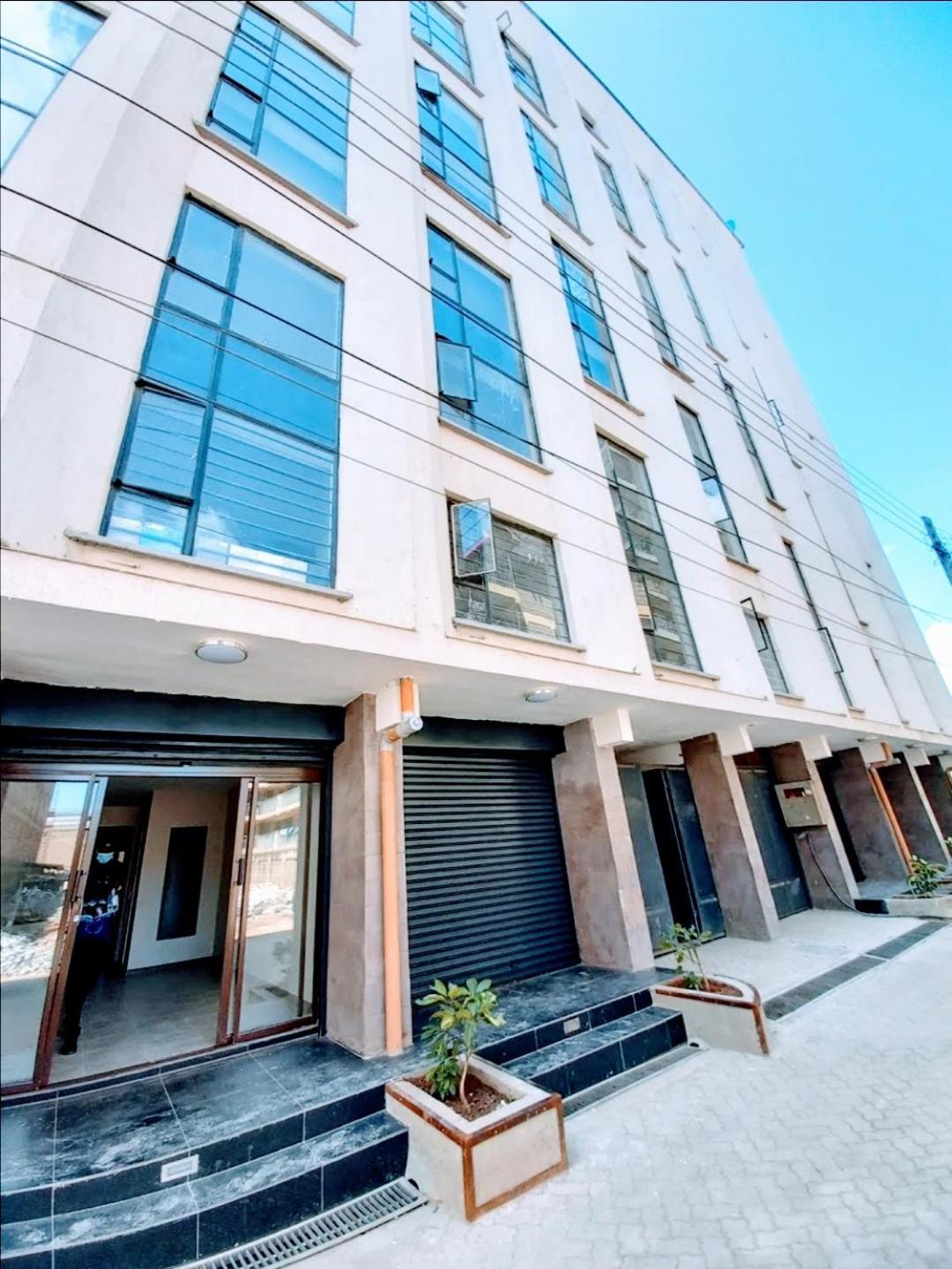 Lovely & Cozy Compact Studio Near Airport With Rooftop View Lägenhet Nairobi Exteriör bild